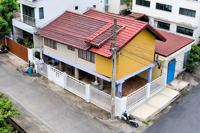  รามอินทรา1-5 ใกล้MRT รามอินทรา3  850ม.45 ตร.ว.180 ตร.ม.บางเขน บ้านเดี่ยว 2 ชั้น 3นอน 2น้ำ 