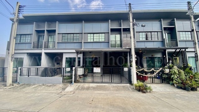 ทาวน์โฮม สิริ เพลส รังสิต ต่อเติมครบ พร้อมเข้าอยู่ ใกล้ MRT สถานีรังสิต